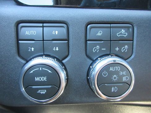 New 2026 GMC Sierra 3500 SLE w/ SLE Value Package AWD/4WD image 16