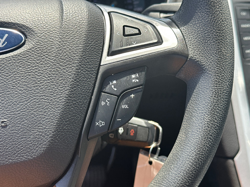 Used 2015 Ford Fusion SE FWD image 25