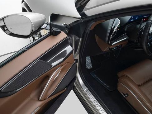 Used 2024 Ferrari Purosangue image 31