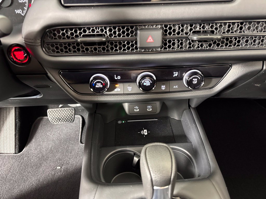 Used 2027 Honda HR-V LX image 32