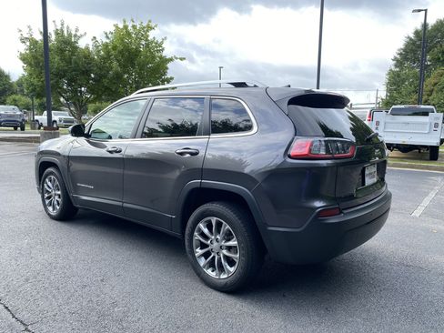 Used 2021 Jeep Cherokee Latitude Plus w/ Sun & Sound Group FWD image 7