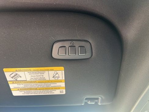 Used 2021 Ford F150 Platinum w/ FX4 Off-Road Package image 32