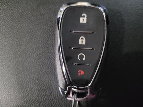 Used 2024 Chevrolet Trax LT w/ Driver Confidence Package image 32