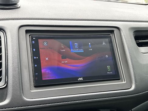 Used 2019 Honda HR-V LX image 15