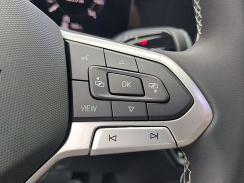 New 2026 Volkswagen Tiguan SE FWD image 29