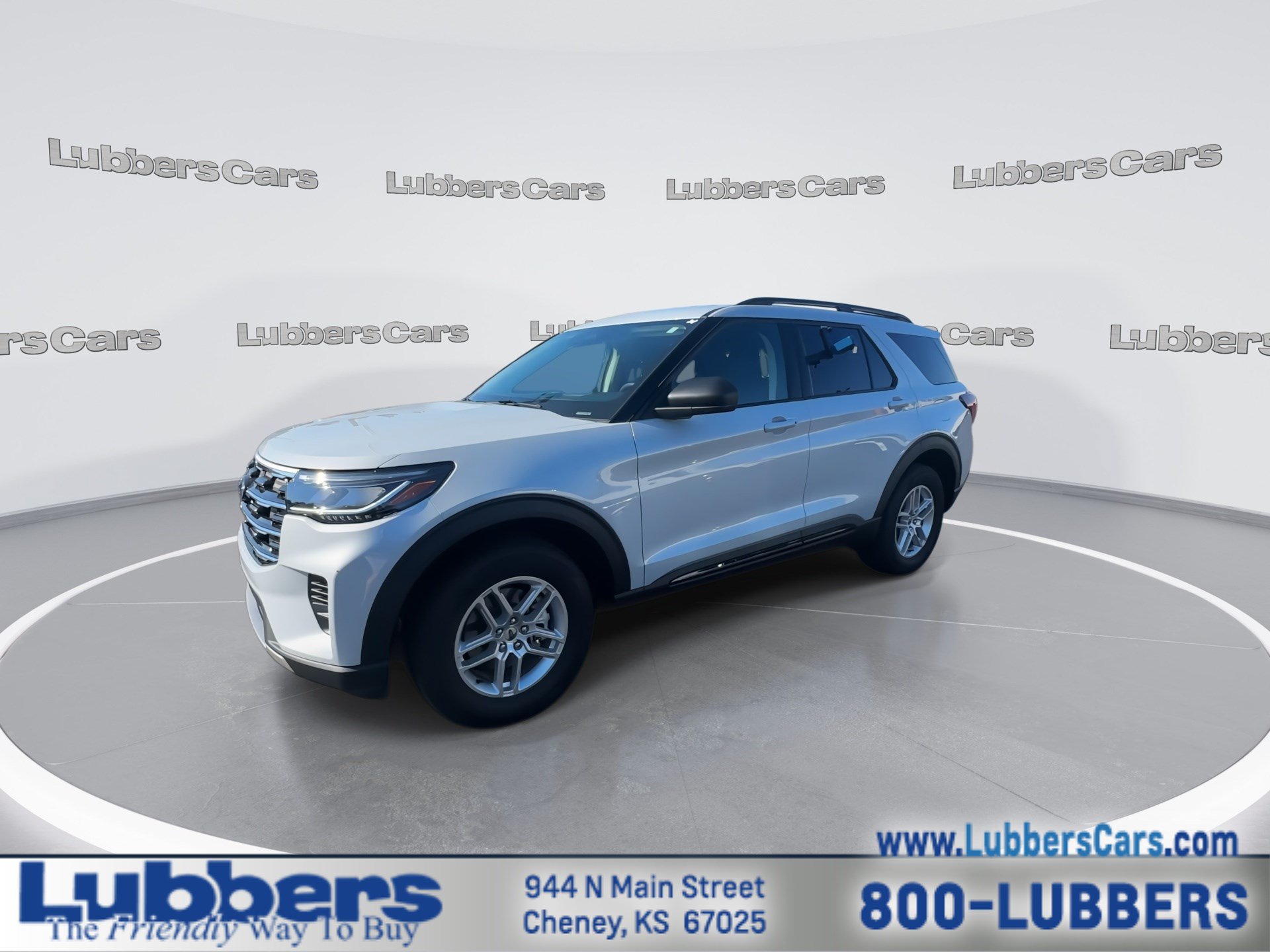 Used 2026 Ford Explorer Active AWD/4WD image 4