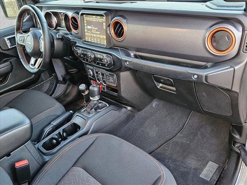 Used 2022 Jeep Gladiator Mojave w/ Cold Weather Group image 22