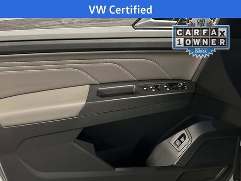 Certified 2023 Volkswagen Atlas Cross Sport SE image 11