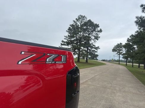 Used 2018 Chevrolet Silverado 1500 LTZ Z71 AWD/4WD image 13