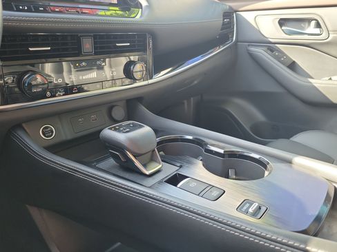 Certified 2023 Nissan Rogue SL w/ SL Premium Package FWD image 26