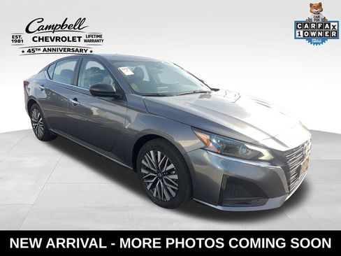 Used 2025 Nissan Altima 2.5 SV FWD image 9