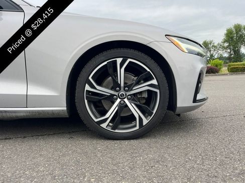 Used 2024 Volvo S60 B5 Core AWD/4WD image 3
