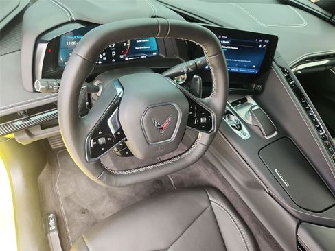 Used 2024 Chevrolet Corvette Stingray Coupe w/ 1LT RWD image 10