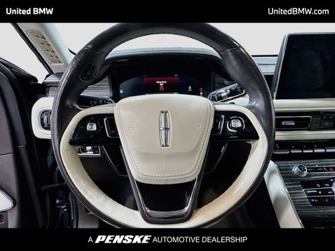 Used 2021 Lincoln Aviator Black Label w/ Class IV Trailer Tow Package AWD/4WD image 13