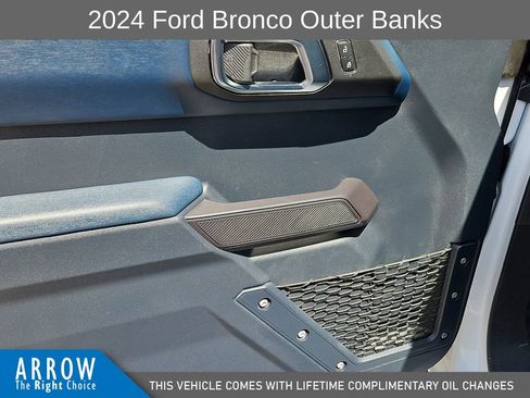 Used 2024 Ford Bronco Outer Banks AWD/4WD image 21