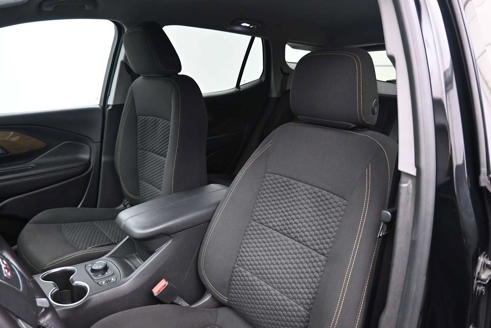 Used 2021 GMC Terrain SLE w/ Driver Convenience Package AWD/4WD image 13