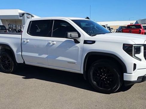 Used 2023 GMC Sierra 1500 Elevation image 2