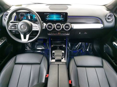 Used 2020 Mercedes-Benz GLB 250 4MATIC image 9