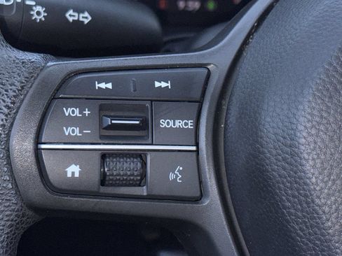 Used 2023 Honda HR-V LX image 14
