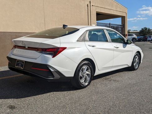 New 2026 Hyundai Elantra SE image 5