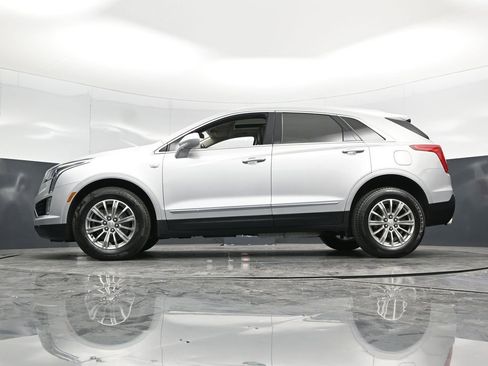 Used 2018 Cadillac XT5 Luxury w/ Driver Awareness Package AWD/4WD image 56