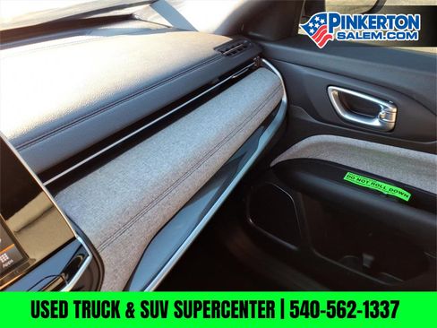 Used 2025 Jeep Compass Latitude image 29