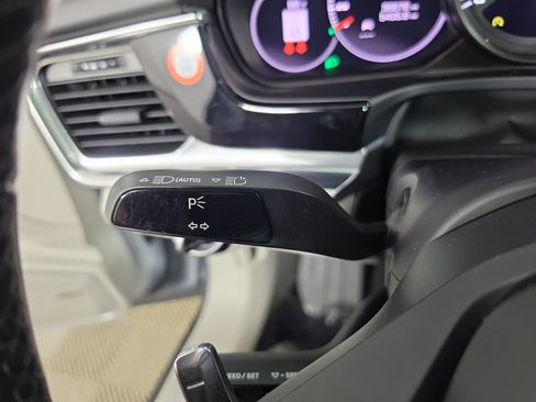 Used 2021 Porsche Panamera 4S AWD/4WD image 24