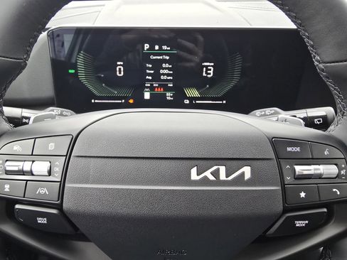 New 2026 Kia Sportage EX image 13