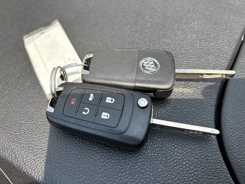 Used 2014 Buick Encore FWD image 23