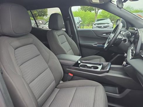 Used 2025 Chevrolet Equinox LT FWD image 11