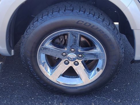 Used 2013 RAM 1500 Express AWD/4WD image 10