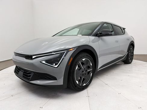 Used 2025 Kia EV6 Light RWD image 13