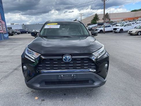 Used 2021 Toyota RAV4 XLE w/ Convenience Package AWD/4WD image 5
