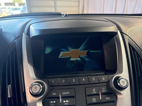 Used 2016 Chevrolet Equinox LS image 22