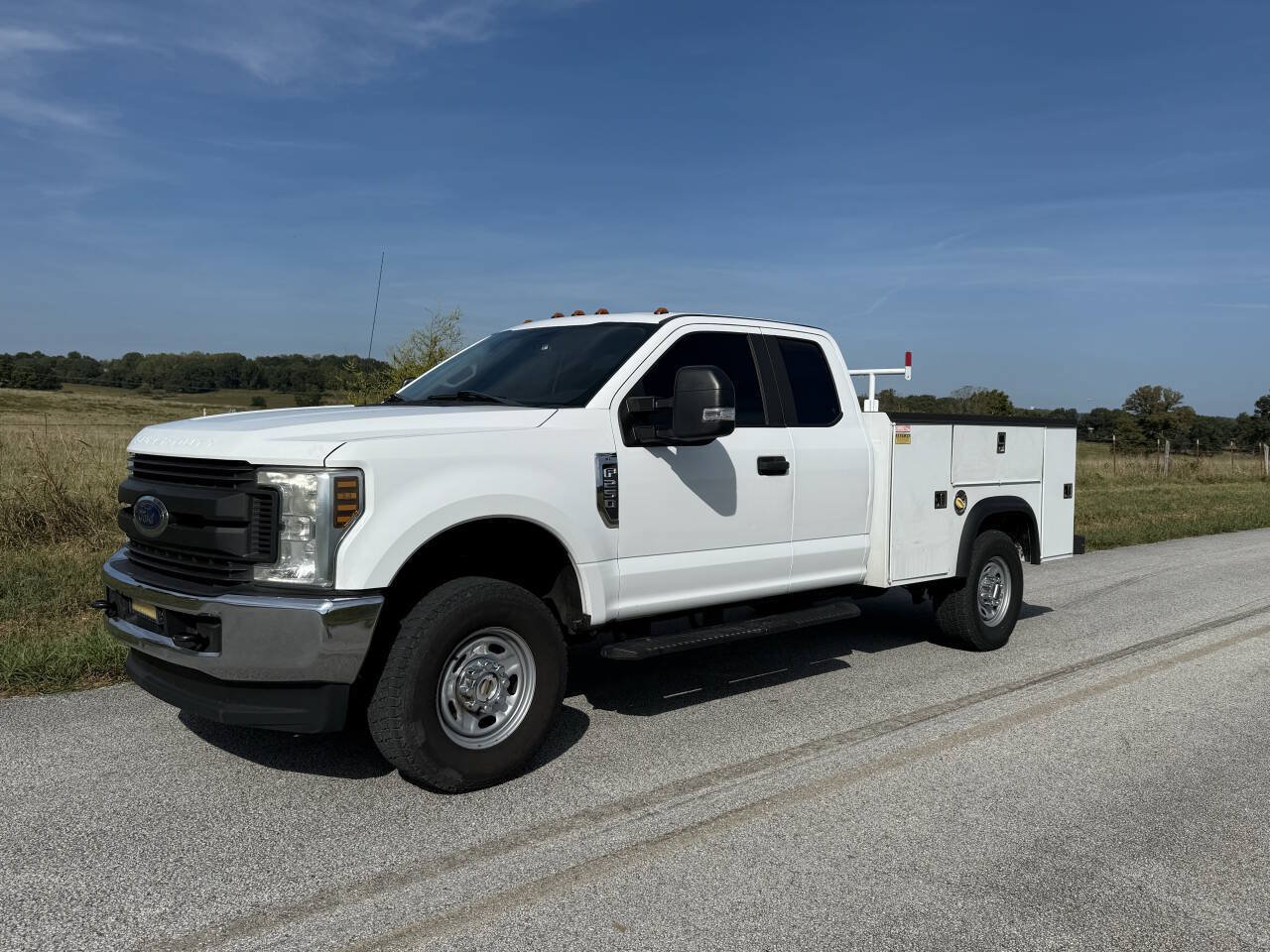 Used 2018 Ford F250 XL w/ Power Equipment Group AWD/4WD image 1