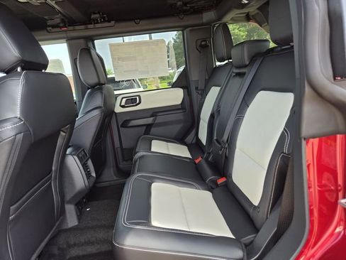 New 2026 Ford Bronco Outer Banks AWD/4WD image 15