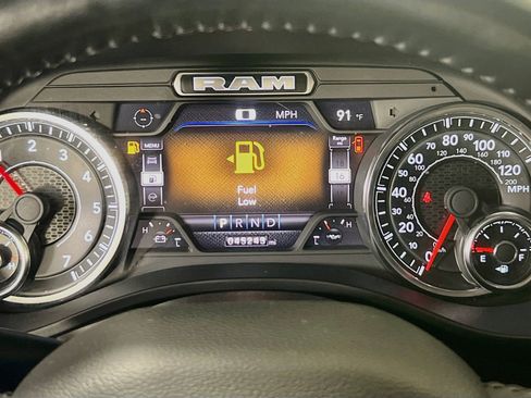 Used 2023 RAM 1500 Laramie AWD/4WD image 12