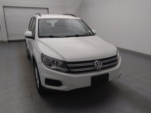 Used 2017 Volkswagen Tiguan Limited w/ Premium Package image 14