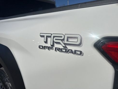 Used 2024 Toyota Tacoma TRD Off-Road image 31