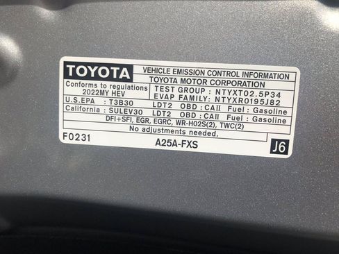 Used 2022 Toyota Sienna XLE FWD image 22