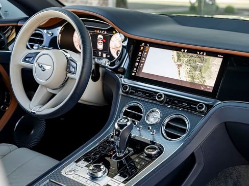 Certified 2024 Bentley Continental GT Mulliner AWD/4WD image 34