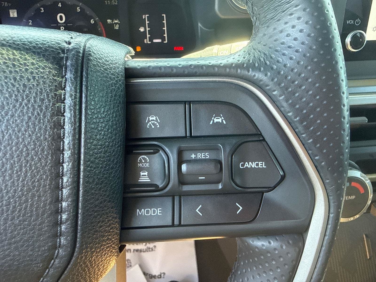 Certified 2025 Toyota 4Runner SR5 AWD/4WD image 16