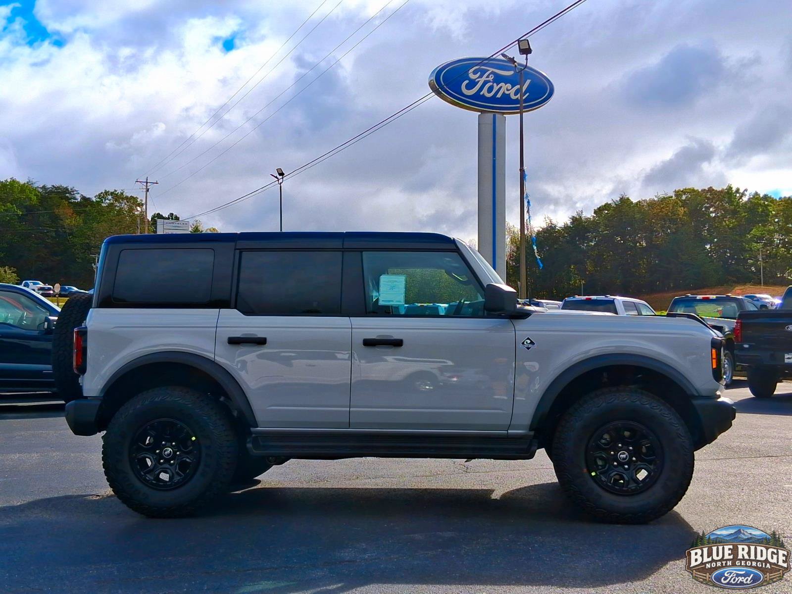 New 2026 Ford Bronco Outer Banks w/ Sasquatch Package AWD/4WD image 6