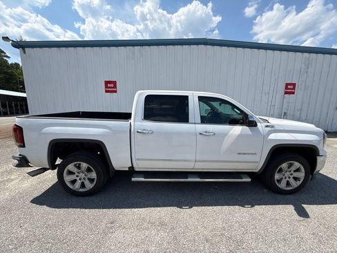 Used 2018 GMC Sierra 1500 SLT AWD/4WD image 9
