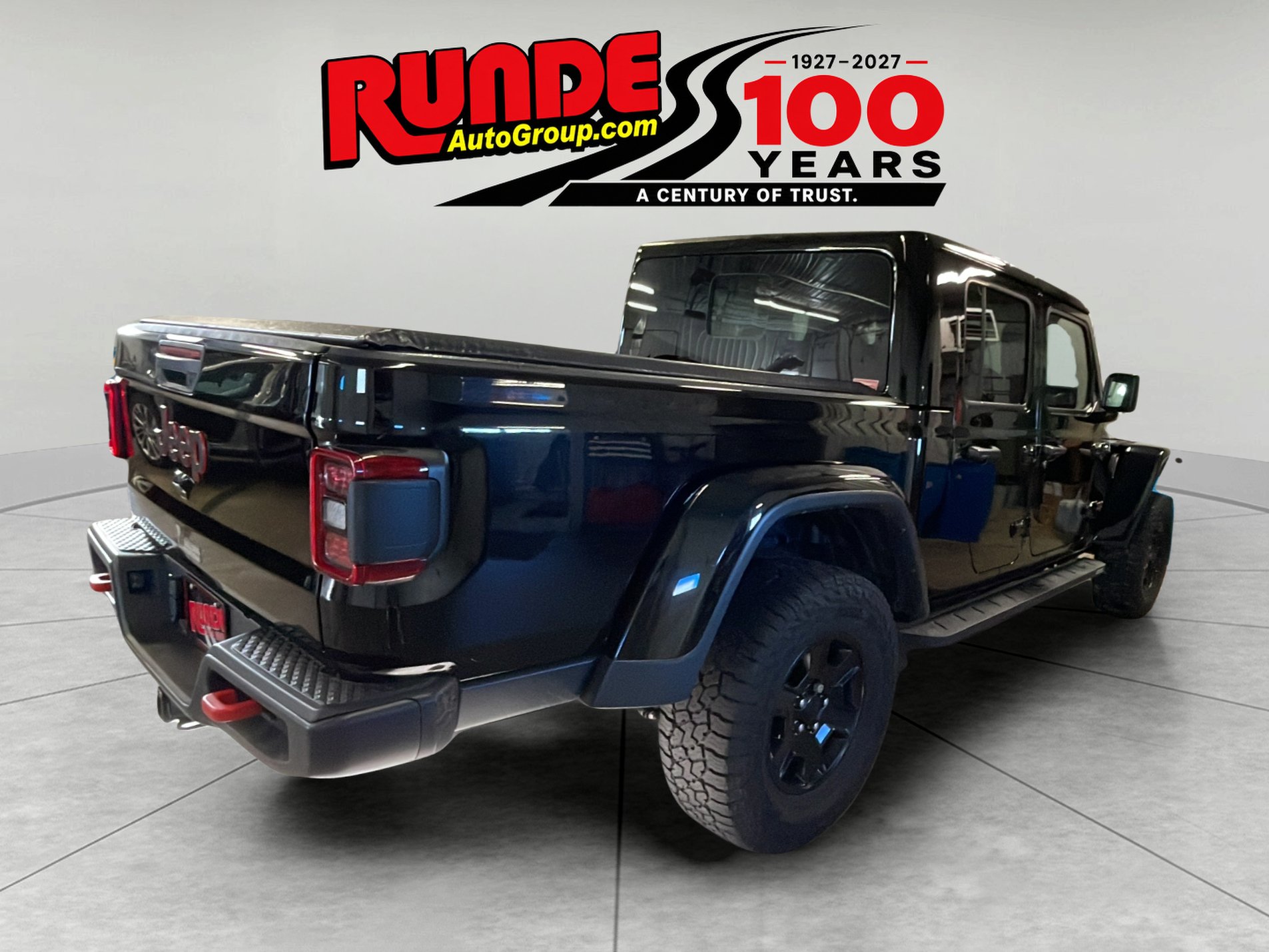 Used 2023 Jeep Gladiator Mojave w/ LED Lighting Group AWD/4WD image 8
