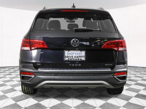 Used 2023 Volkswagen Taos SE w/ Panoramic Sunroof Package AWD/4WD image 16