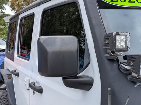 Used 2020 Jeep Wrangler Unlimited Rubicon AWD/4WD image 12