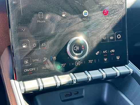 Certified 2025 GMC Terrain Elevation w/ Elevation Premium Package AWD/4WD image 15