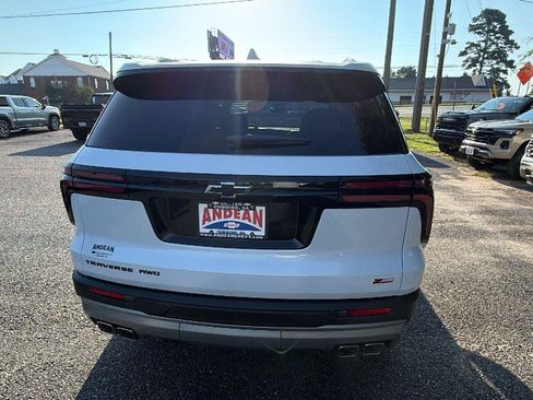 New 2026 Chevrolet Traverse Z71 w/ Driver Confidence Package AWD/4WD image 10