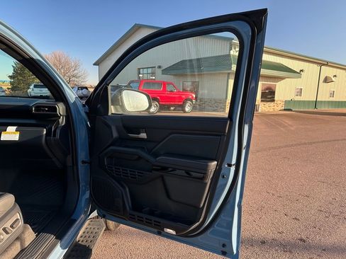 Used 2025 Toyota 4Runner Limited w/ Tow Technology Package image 60